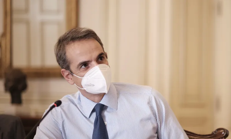 Μητσοτάκης: «Μαζικοί εμβολιασμοί τους επόμενους μήνες - Τα μέτρα θα παραμείνουν»
