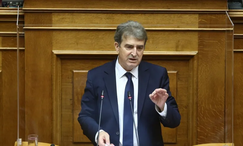 Απειλεί ο Χρυσοχοΐδης: «Ούτε ψυχή στους δρόμους μετά τις 22:00»
