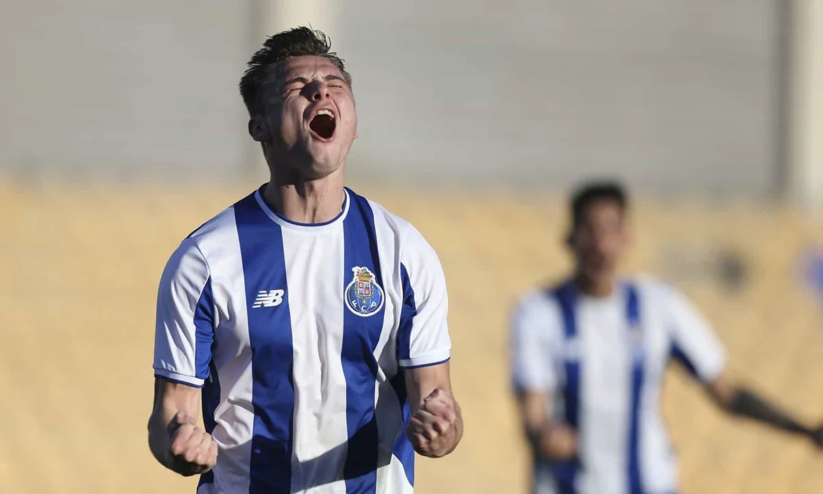Ολυμπιακός: Το έγραψε και η «A'Bola» για Ρέμπσιουκ