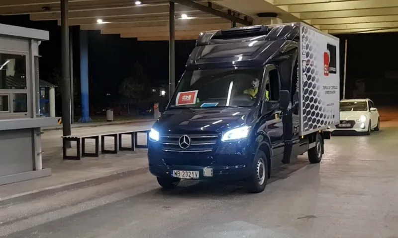 Κορονοϊός: Έφτασαν στην Ελλάδα τα πρώτα εμβόλια (vid)