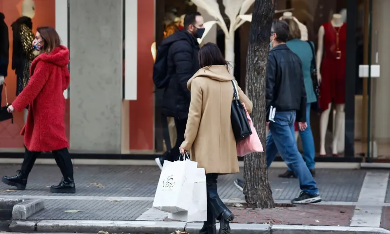 Kαταστήματα: Ποια είναι ανοιχτά σήμερα Κυριακή - Τι ισχύει για μετακινήσεις και αγορές μέχρι τέλος του έτους