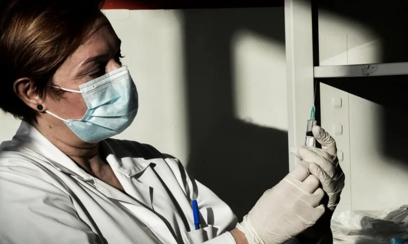 Κορονοϊός: Σήμερα οι πρώτοι εμβολιασμοί στην Ελλάδα