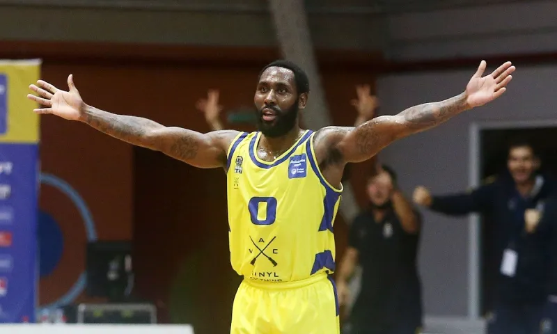 Λαύριο- ΑΕΚ 78-70: Η ομαδάρα του Σερέλη σταμάτησε το σερί της «Ένωσης»