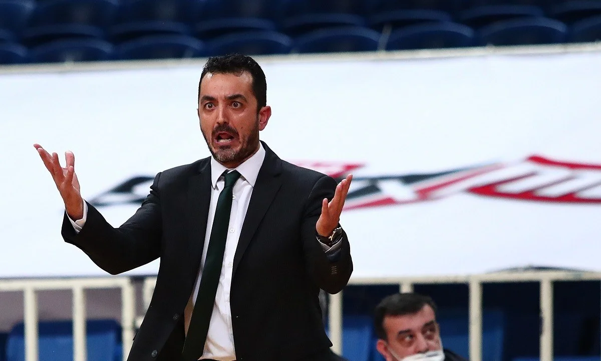 Παναθηναϊκός: Αυτός θα είναι στον πράσινο πάγκο κόντρα στον Ολυμπιακό