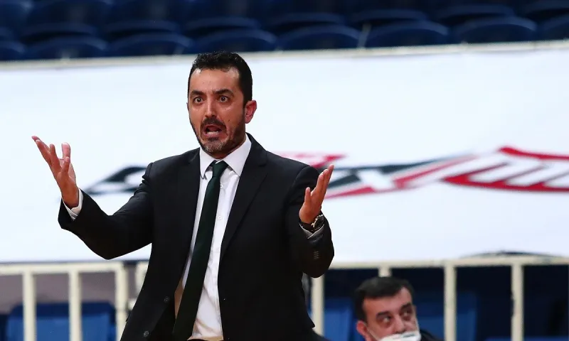 Παναθηναϊκός: Αυτός θα είναι στον πράσινο πάγκο κόντρα στον Ολυμπιακό