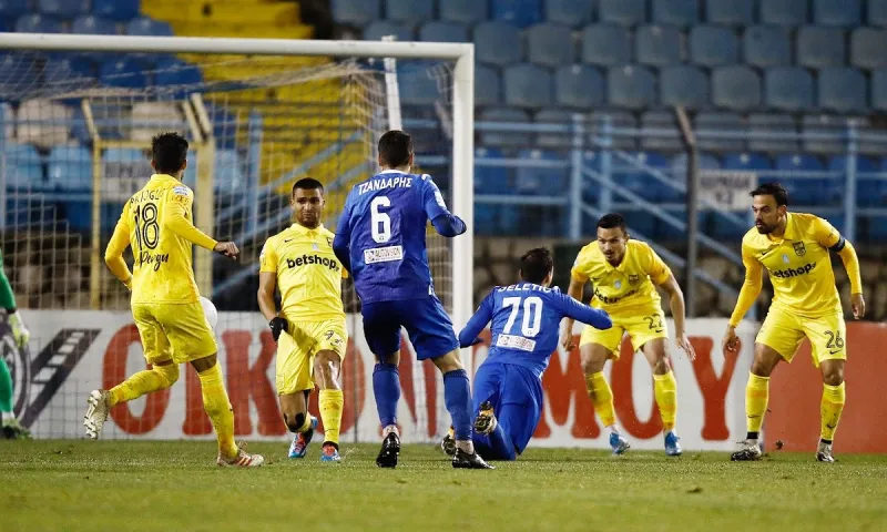 Λαμία-Άρης: 2-0 με το γκολ της... χρονιάς από τον Αραμπούλι! (vid)