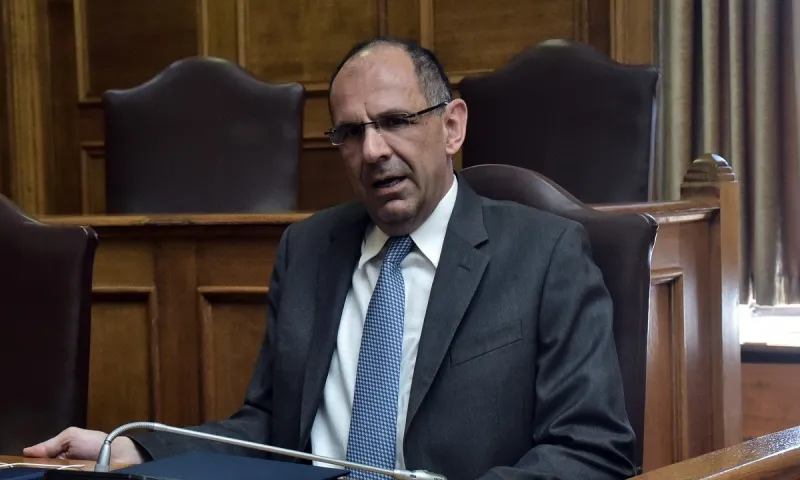 Γεραπετρίτης: «Ανοιχτό το ενδεχόμενο νέων μέτρων, ακόμα και αιφνιδιαστικά!»