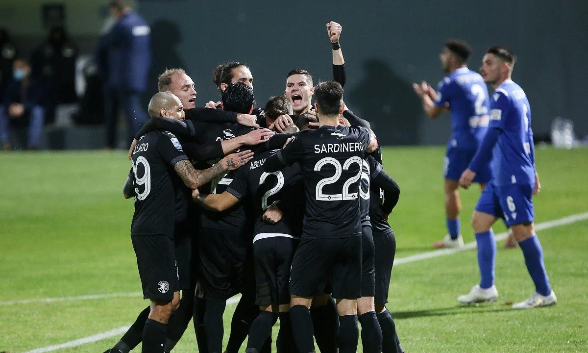 ΟΦΗ - Λαμία 2-0: Σε τροχιά 6άδας ξανά οι Κρητικοί που είχαν την ουσία - Γκολάρα ο Βαφέας