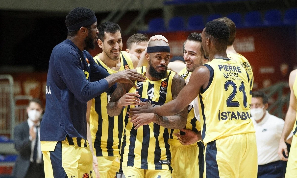 Ερ. Αστέρας- Φενέρ 71-73: Απόδραση με buzzer beater του Μπράουν