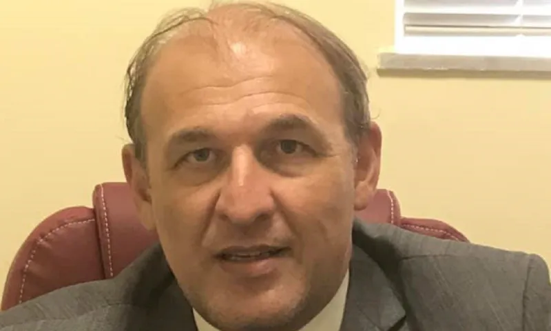 Φαίδων Βόβολης: «Το σύστημα θέλει να σας κάνει να πιστεύετε πως είμαι με την... ελίτ»