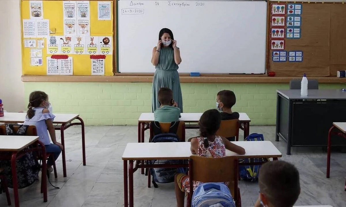 Σχολεία: Ανοίγουν δημοτικά και νηπιαγωγεία - Όλα τα μέτρα για την επιστροφή στα θρανία