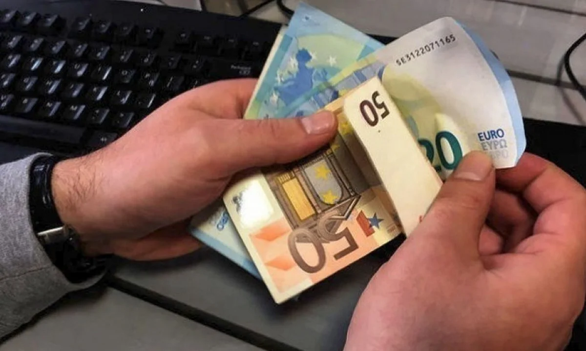 Επίδομα 534 ευρώ: 645.054 εργαζόμενοι θα πληρωθούν σήμερα