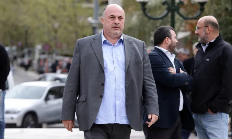 Μπέος - Υπονοεί ότι θα μπει στον ΠΑΟΚ και δηλώνει: «Θα τους κάνω πλάκα με αυτό το μπάτζετ!»