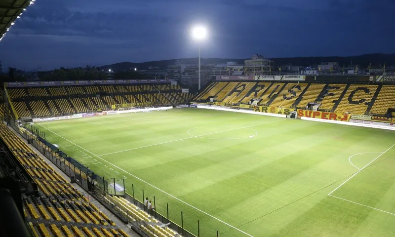 Super League 1: Τα φώτα σε «Βικελίδης» και ΟΑΚΑ!