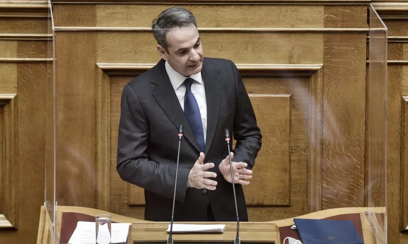 Μητσοτάκης: «Προτεραιότητα το άνοιγμα Γυμνασίων και Λυκείων - Εστίαση και χιονοδρομικά μπορούν να περιμένουν»