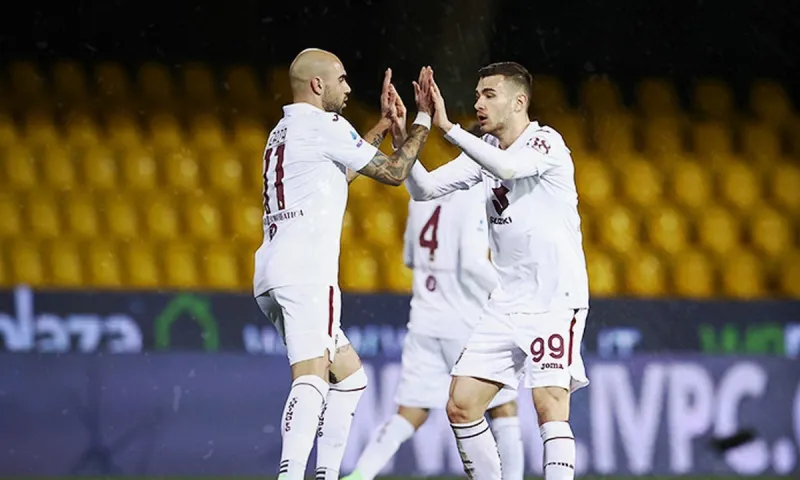 Μπενεβέντο - Τορίνο 2-2: Έσωσε την παρτίδα στο 90+3' η «γκρανάτα» (vid)