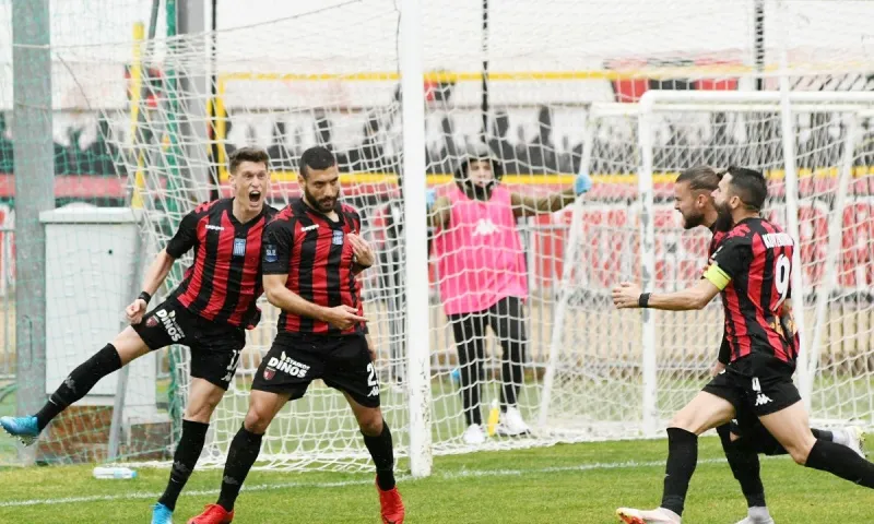 Super League 2: Νίκες για Λεβαδειακό, Παναχαϊκή, ισοπαλία στη Νίκαια, γκέλα τα Χανιά