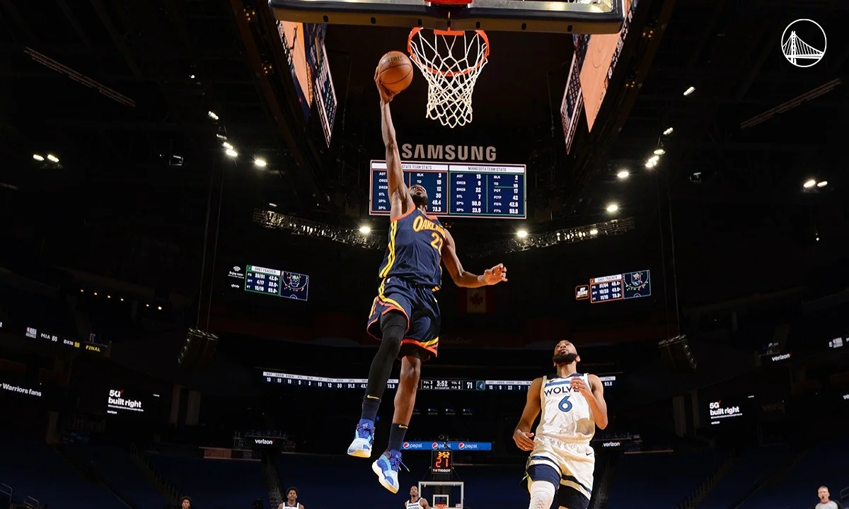 NBA Αποτελέσματα: Διέλυσαν τους Τίμπεργουλβς οι Γουόριορς, δεν τα κατάφερε ο Ντόντσιτς