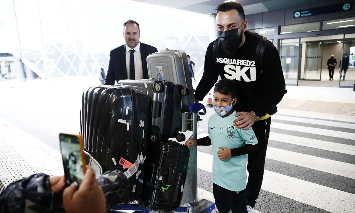 Ο μικρός Νικόλας που φωτογραφήθηκε με τον Μήτρογλου: «Vamos Αρειανάρα»