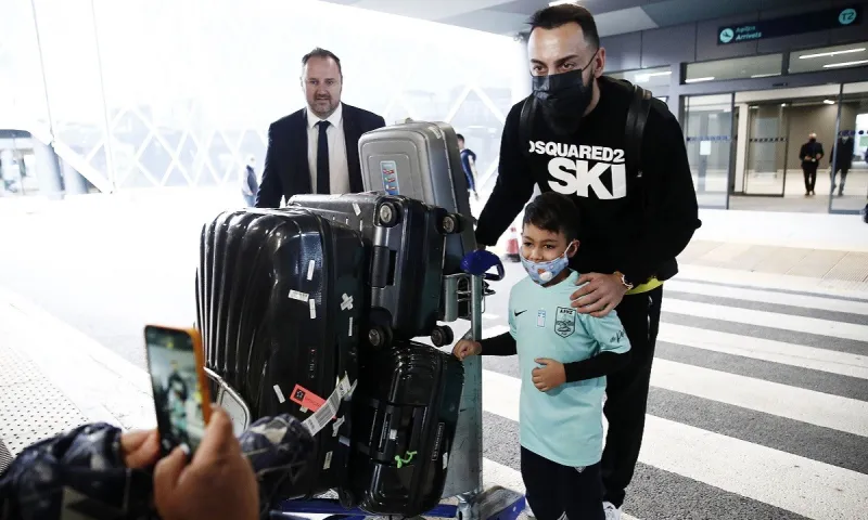 Ο μικρός Νικόλας που φωτογραφήθηκε με τον Μήτρογλου: «Vamos Αρειανάρα»