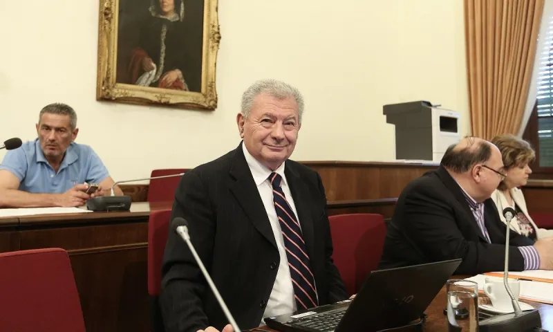 Σήφης Βαλυράκης: Θρίλερ με τον θάνατό του, η γυναίκα του καταγγέλλει έγκλημα!