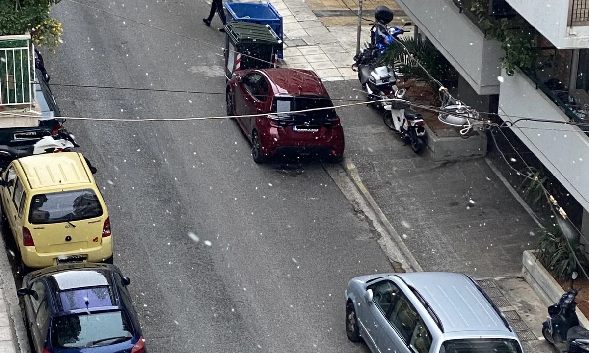 Καιρός: Απίστευτο κρύο! Χιόνισε ακόμα και στην Αθήνα (pics+vids)