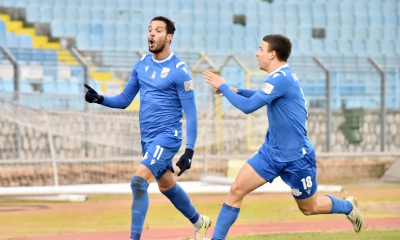 Λαμία - Απόλλων Σμύρνης 1-0: Ξεκόλλησε από τον πάτο με Καραμάνο
