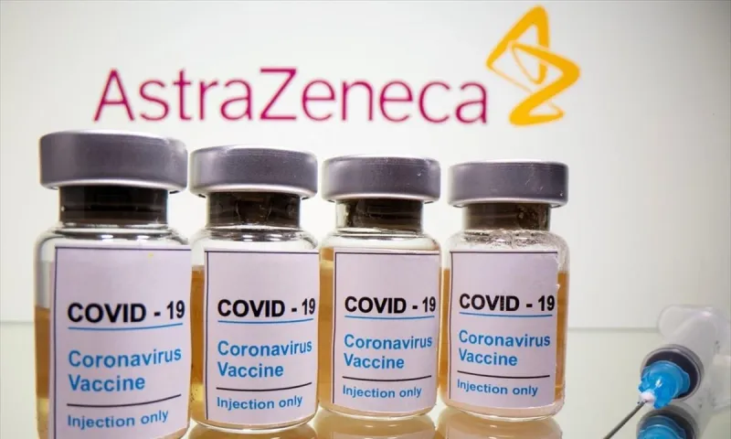 Εμβόλιο AstraZeneca: «Συμφωνία για 400 εκ. δόσεις άμεσα στην ΕΕ»