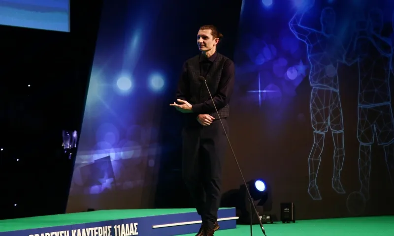 Μπαντής: «Οι ποδοσφαιριστές της Football League δεχόμαστε για την ασφάλεια μας να κάνουμε προπονήσεις στο... μετρό!»