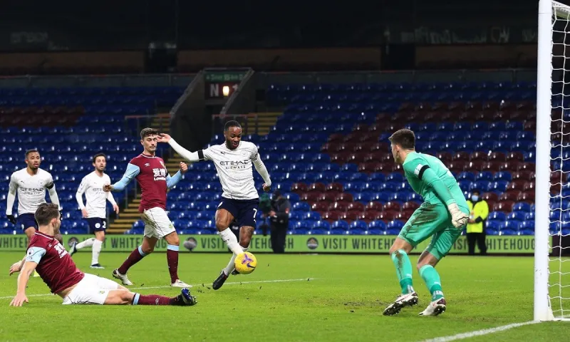 Premier League: Ακάθεκτη η Σίτι, διπλό και η Λέστερ (vids)