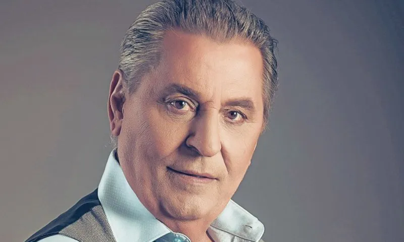 Ο ΠΑΟΚτσής Ζαφείρης Μελάς θα τα σπάσει το Σάββατο στο Mega του Μαρινάκη