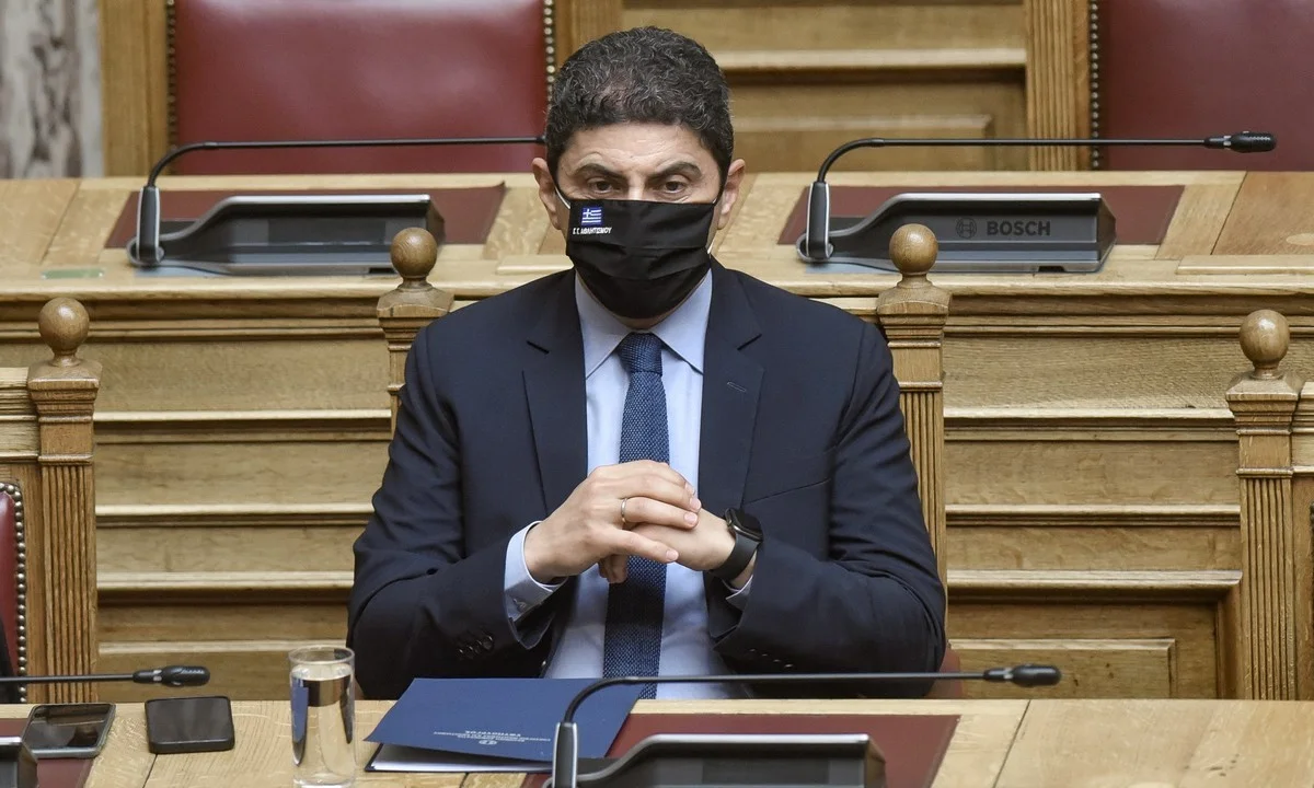 ΚΙΝΑΛ: «Νέο ατόπημα Αυγενάκη - Καλεί τους δημάρχους να παρανομήσουν και να πετάξουν έξω από τα γήπεδα τα νόμιμα σωματεία»
