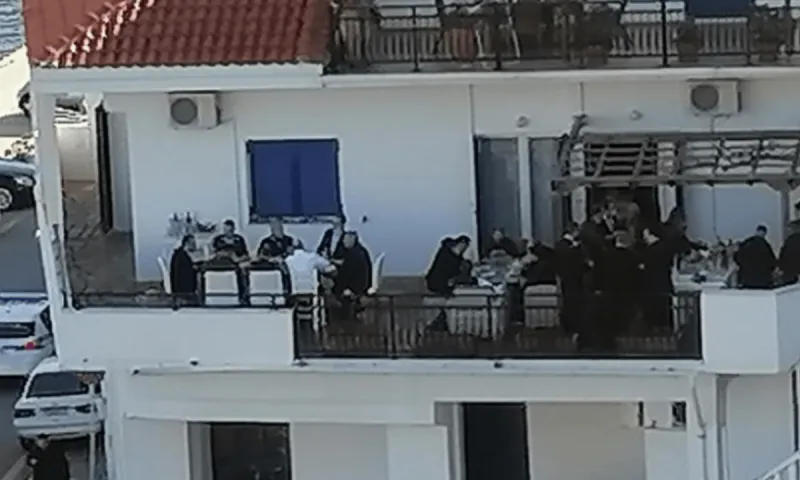 Ικαρία - Ο Στεφανάδης πήρε θέση για το... τραπέζωμα στον Μητσοτάκη: «Τηρήθηκαν όλα τα μέτρα»