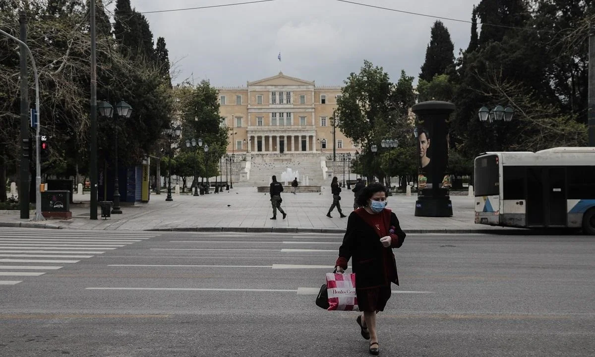 Αττική - Lockdown: Η εξήγηση του Δερμιτζάκη για το αν αρκούν δύο εβδομάδες - «Χρειάζεται μοντέλο με ανοιχτές δραστηριότητες»