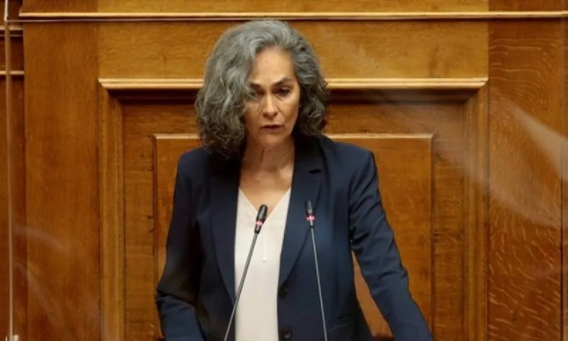 ΝΤΡΟΠΗ! Η Σοφία Σακοράφα προπηλακίστηκε από τα ΜΑΤ - Καταγγελία ΣΟΚ!
