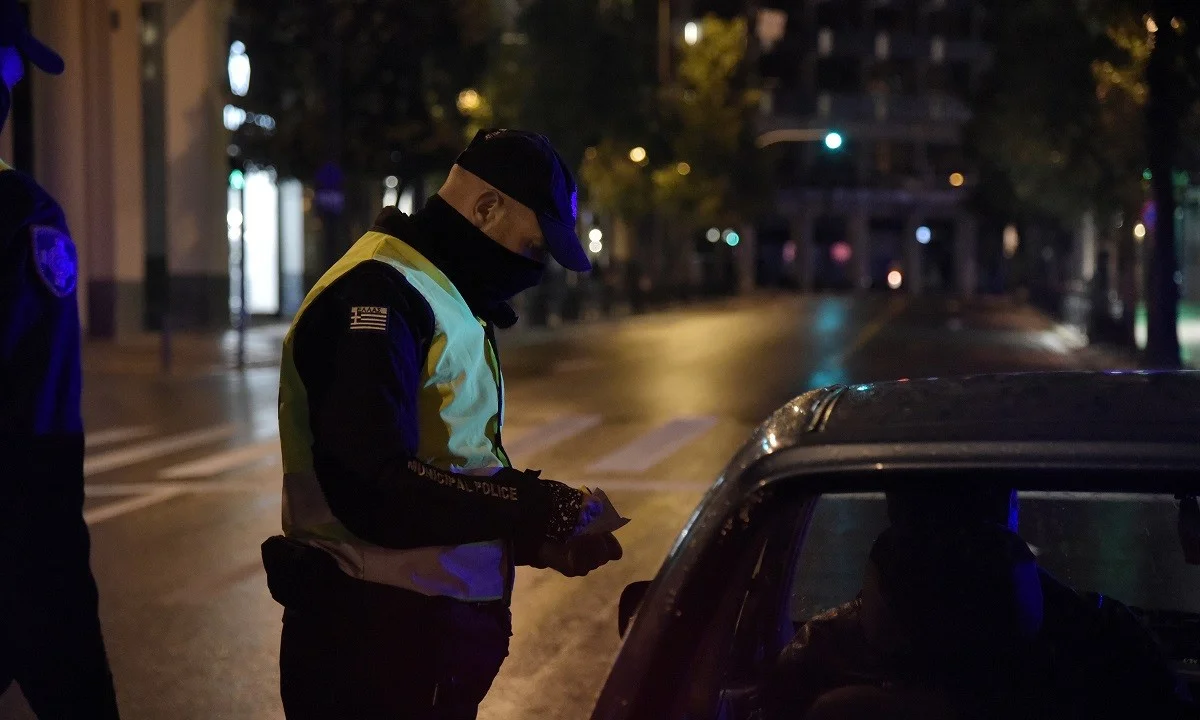 Κορονοϊός: Τόσα πρόστιμα επιβλήθηκαν σε κατοίκους και καταστήματα