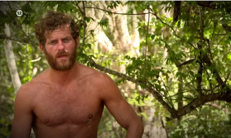 Survivor trailer 15/2: Ο Κρις δεν είναι πια στους μπλε – Χαμός με Παππά και Τριαντάφυλλο: «Ρε Αλέξη, γιατί το κάνεις αυτό σε γυναίκες;»
