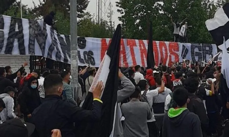 Κόλο Κόλο: Σοκαριστική απειλή οπαδών στους παίκτες: «Θα σας σκοτώσουμε!»(vid)