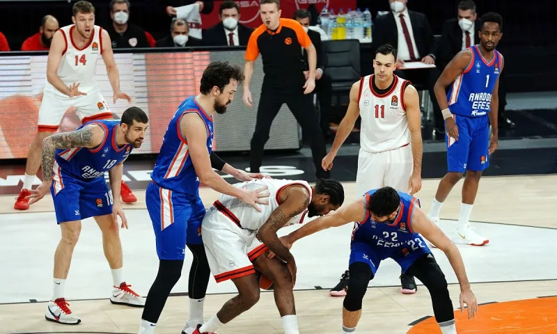 Εφές- Ολυμπιακός 76-53 : Καμία τύχη!