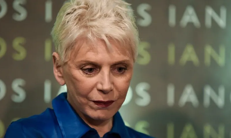 Έλενα Ακρίτα: «Τις απειλές που μου στέλνετε να τις βάλετε στον κ@λ@ σας!»