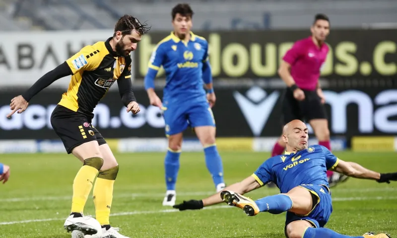 Super League 1: «Μάχες» σε ΟΑΚΑ και Περιστέρι