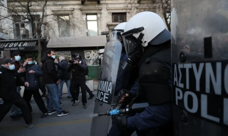Κουφοντίνας: Επεισόδια και προσαγωγές στη συγκέντρωση - Δείτε φωτογραφίες