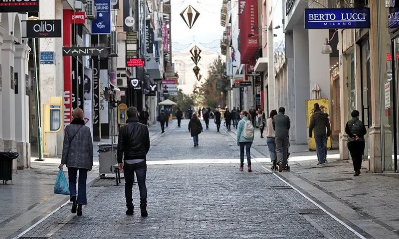 Lockdown: Το 13032 «μπαίνει» στις ζωές μας χωρίς... διπλά μηνύματα