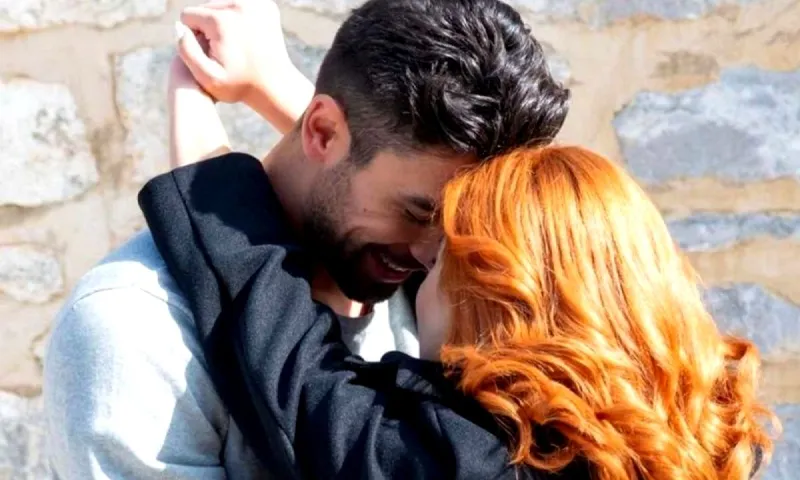 The Bachelor - Βασιλάκος πριν το Battle of The Couples: «Είμαι πιασμένος από τη... Νικόλ!»