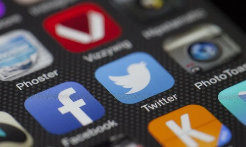 Twitter: Μας... συστήνει το Super Follow (vid)