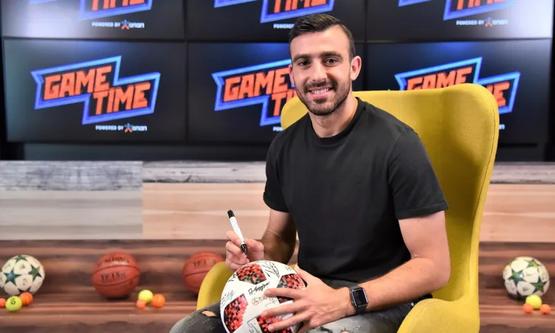 Σβάρνας στο ΟΠΑΠ Game Time: «Με καθαρό μυαλό και σίγουροι για νίκη στο ντέρμπι» (vid)