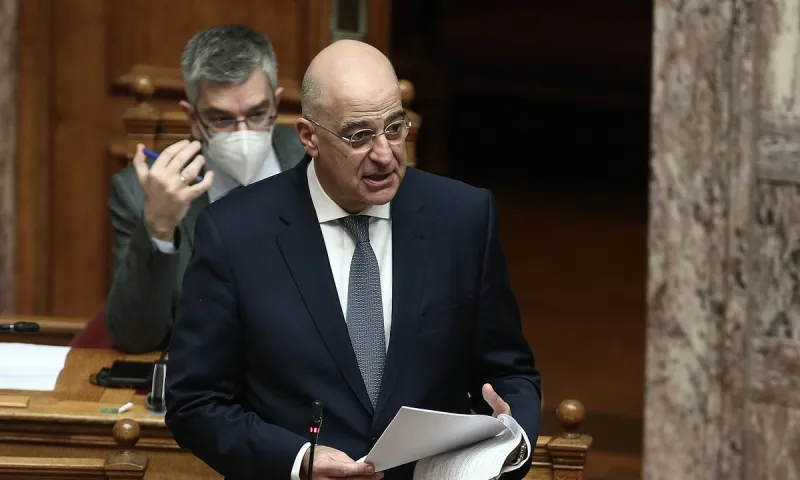 Βουλή: Υπερψηφίστηκε ο νέος Οργανισμός του υπουργείου Εξωτερικών
