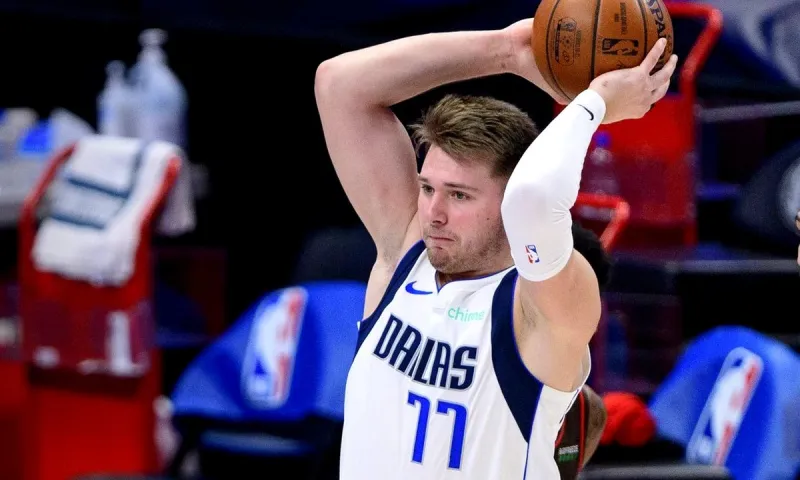 NBA αποτελέσματα: Ντόντσιτς-Πορζίνγκις έβαλαν... φρένο στους Νετς - Σπουδαίοι Καβαλίερς! (vids)