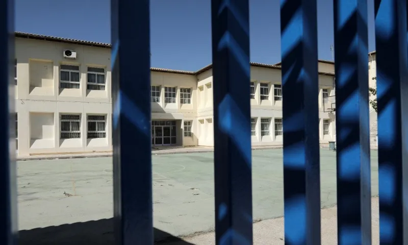 Κορονοϊός - Υπουργείο Παιδείας: Στο τραπέζι παράταση του σχολικού έτους - Τι γίνεται με τα φροντιστήρια