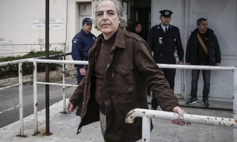Δημήτρης Κουφοντίνας: «Σκληρή» ανακοίνωση από τους συγγενείς των θυμάτων - «Όταν μιλάτε, σας ακούμε κι εμείς»